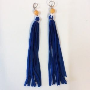 🦋 Royal blue leather fringe earrings!